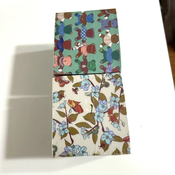 Vera Bradley note cube - Picture 2 of 4